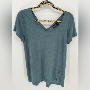 Willi Smith Women's 100% Linen V-Neck Low Cut Shirt